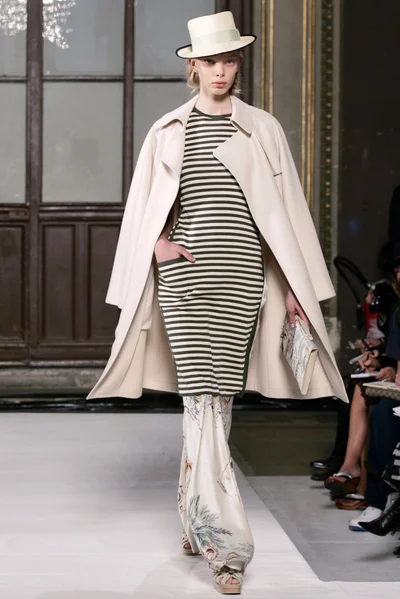 Look 10